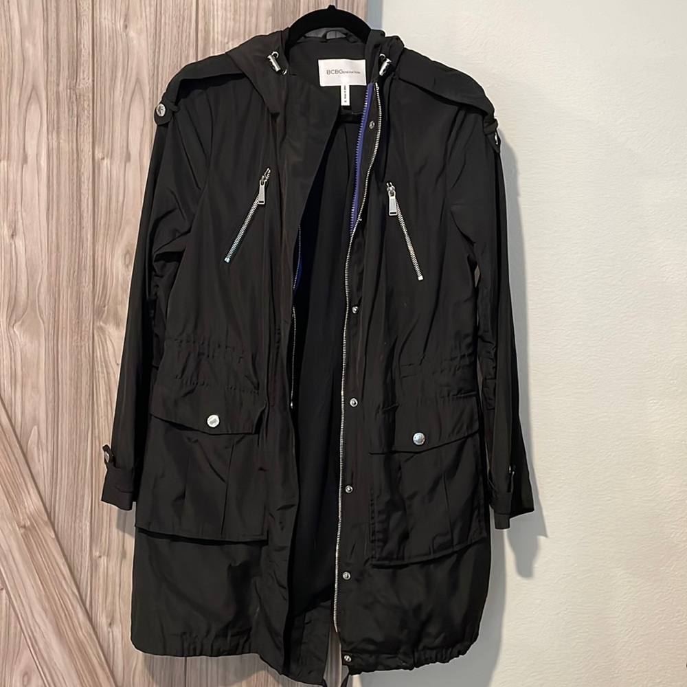 BCBG black stylish raincoat, like new!